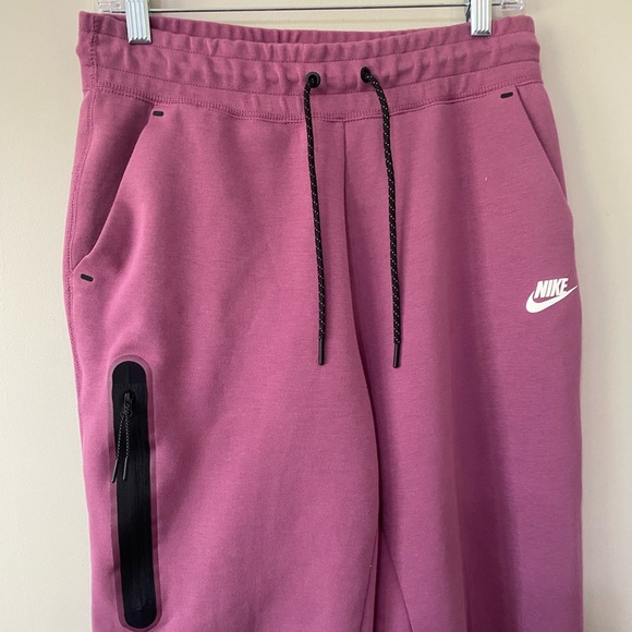 Nike Tech Fleece Essentials Sportswear Athletic Warm Joggers Pants - Picture 5 of 9